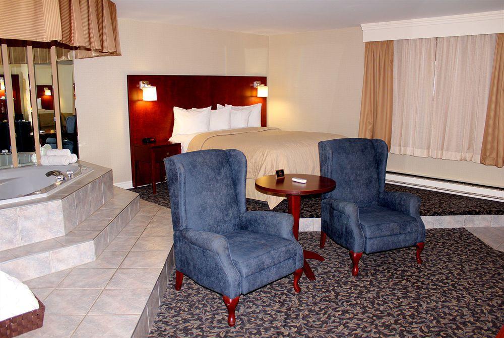 Quality Inn Mont-Laurier Eksteriør billede