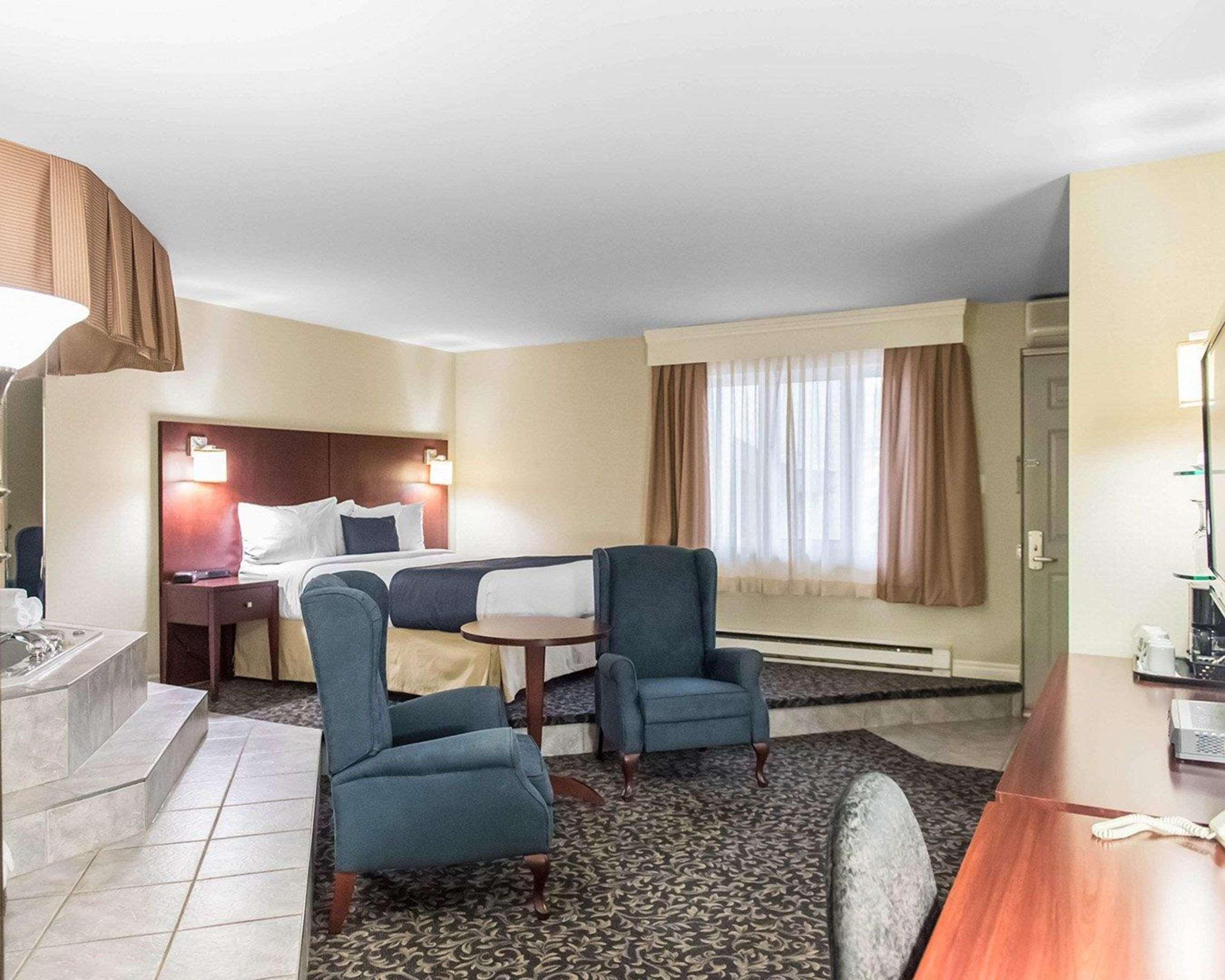 Quality Inn Mont-Laurier Eksteriør billede